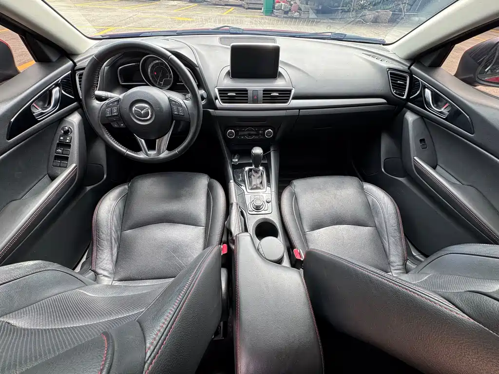 Mazda 3 Axela 2016 — фото 9