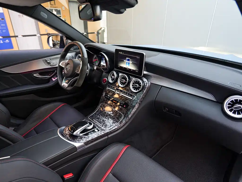 Mercedes-Benz C-Class AMG 2018 — фото 11