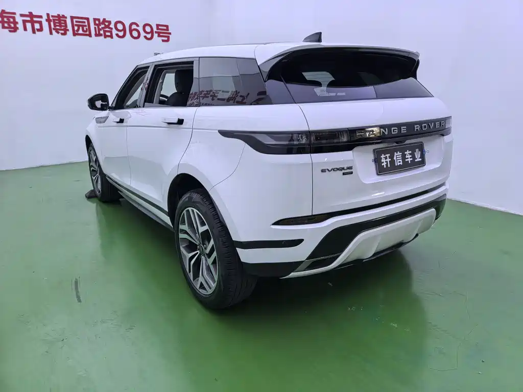 Land Rover Evoque 2021 — фото 17