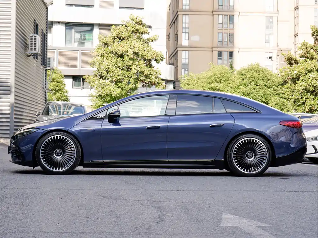 Mercedes-Benz EQS AMG 2025 — фото 3
