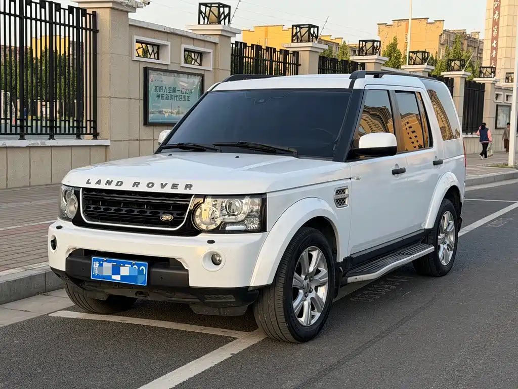 Land Rover Discovery 2013 — фото 1