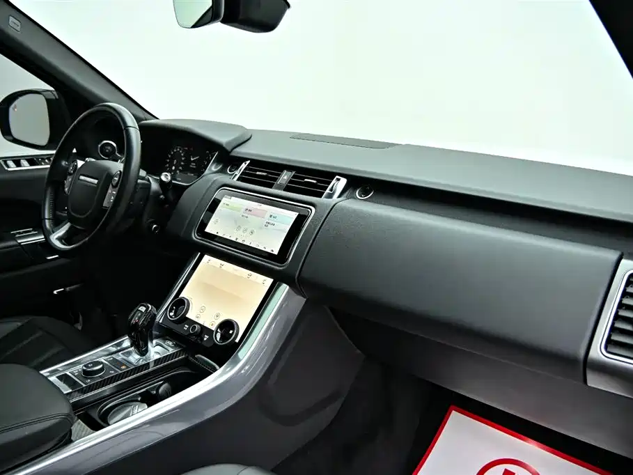 Land Rover Sport PHEV 2021 — фото 16