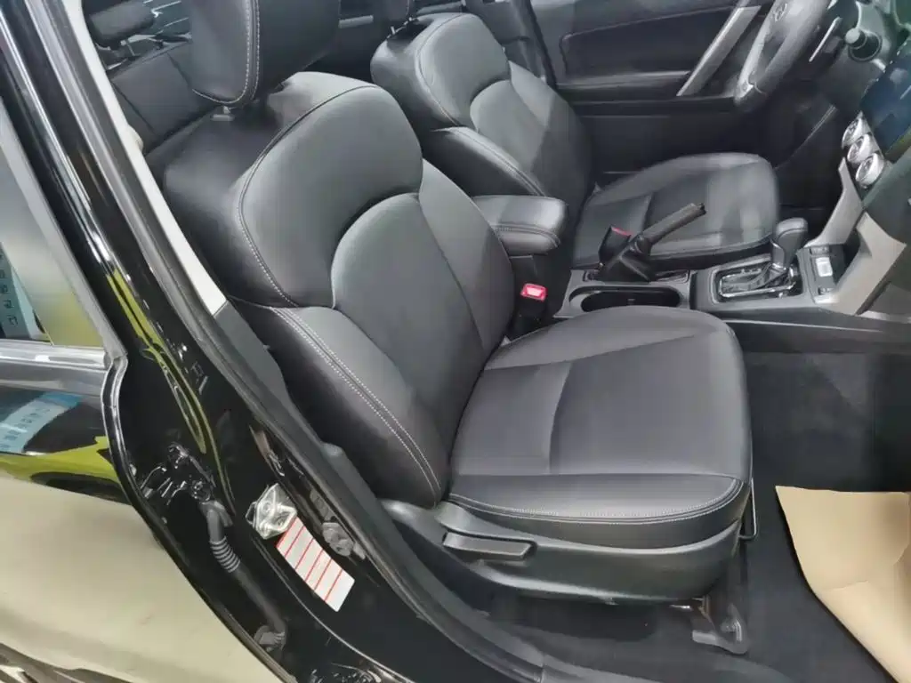 Subaru Forester 2015 — фото 25