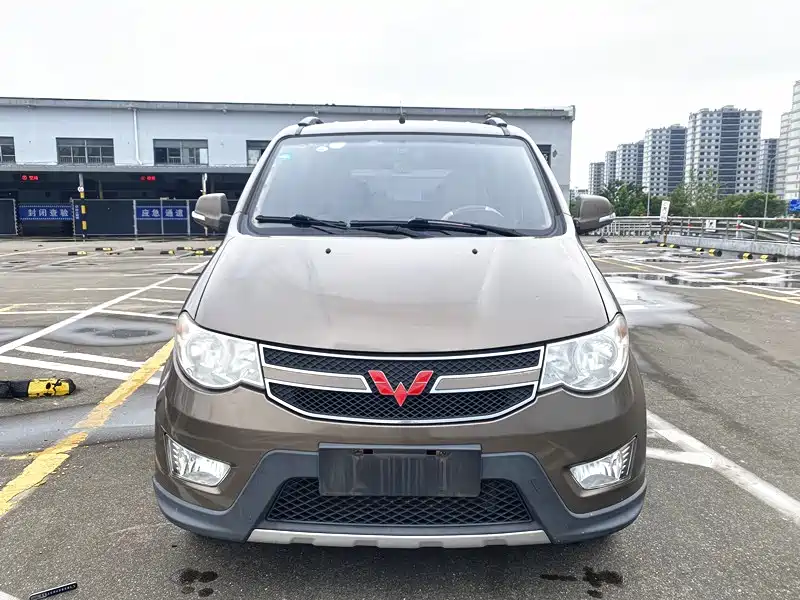 Wuling Hongguang 2015 — фото 2