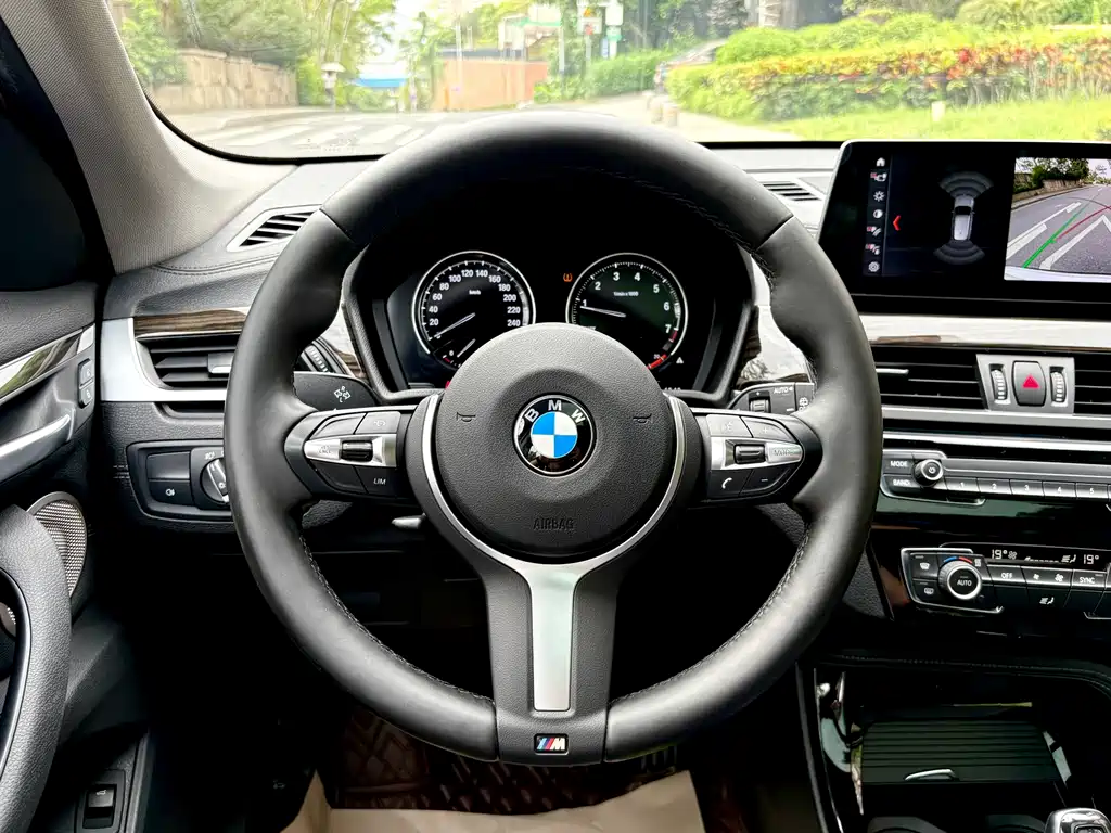 BMW X1 2022 — фото 7