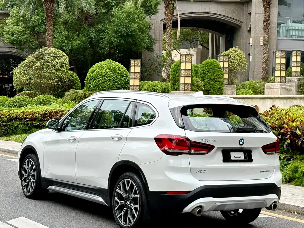 BMW X1 2022 — фото 5
