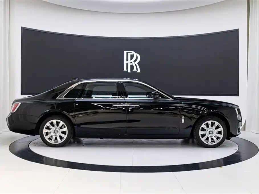 Rolls-Royce Ghost 2023 — фото 7
