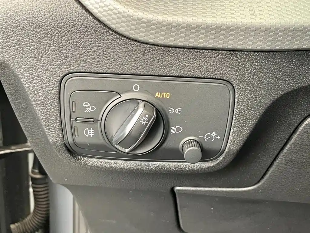 Audi Q2L 2021 — фото 16