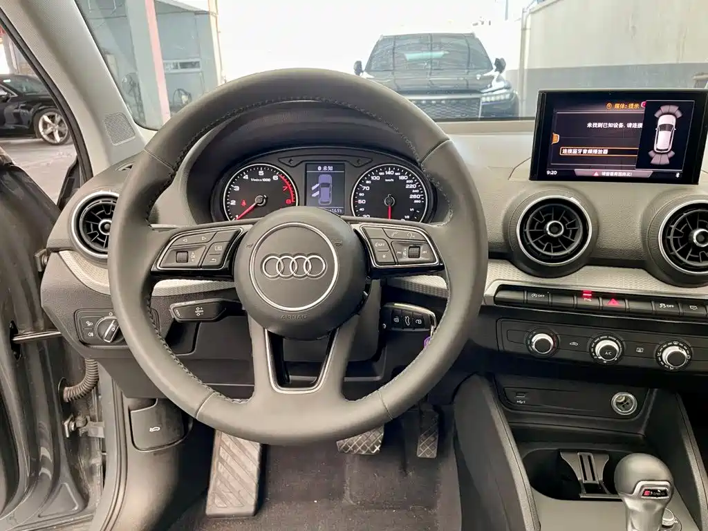 Audi Q2L 2021 — фото 12