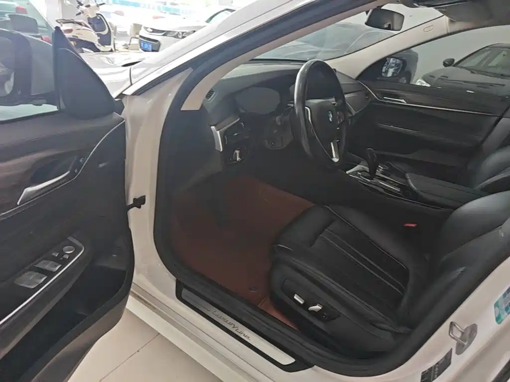 BMW 6 Series GT 2020 — фото 16