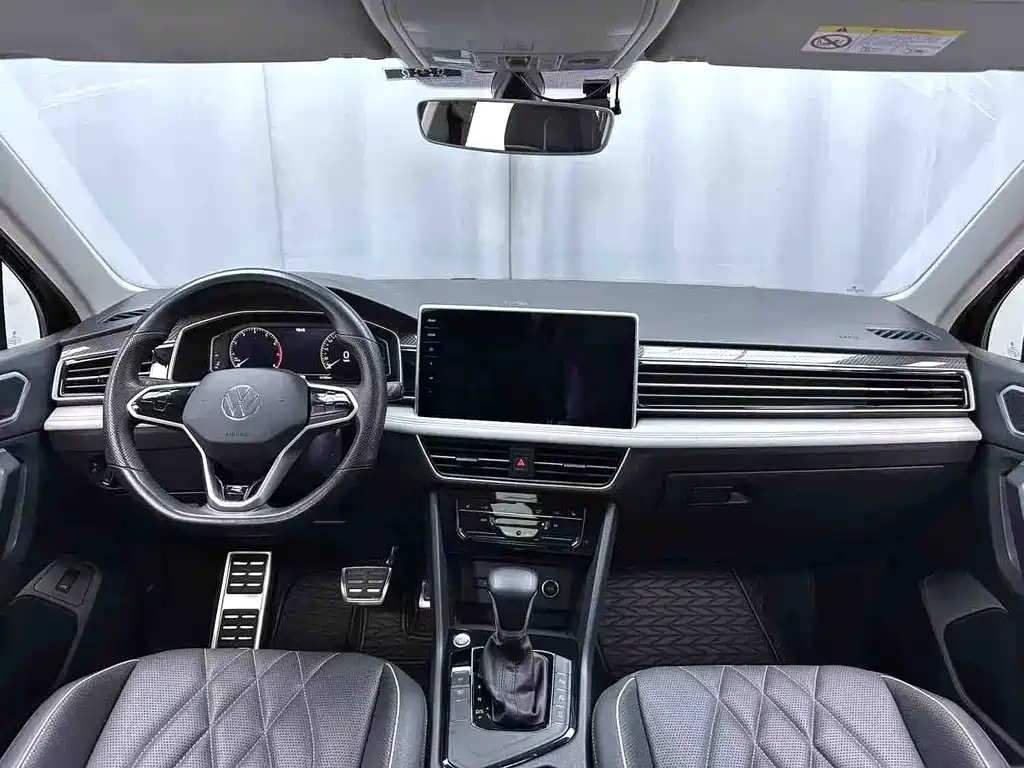 Volkswagen Tiguan L 2022