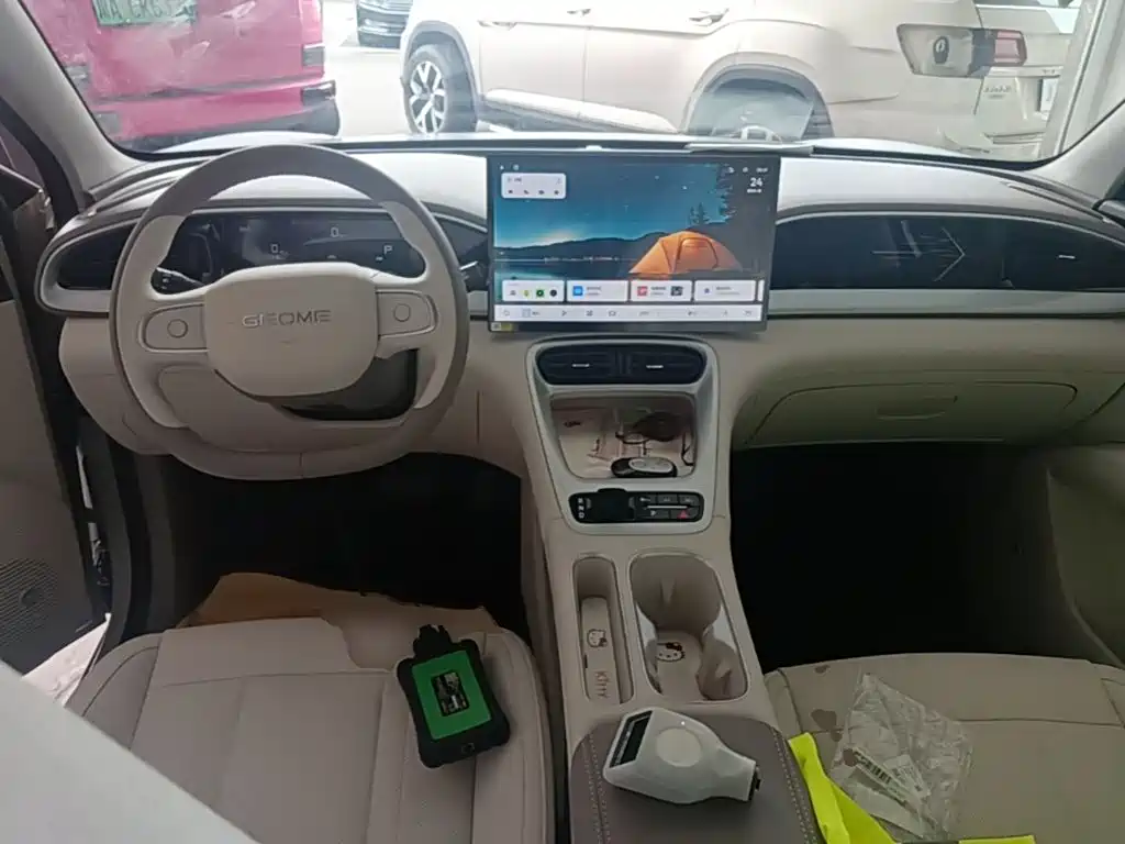 Geely Galaxy Starwish 2026 — фото 10