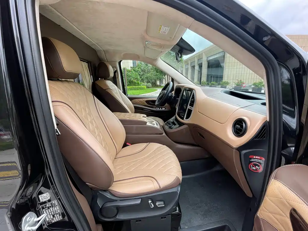 Mercedes-Benz Vito 2018 — фото 12