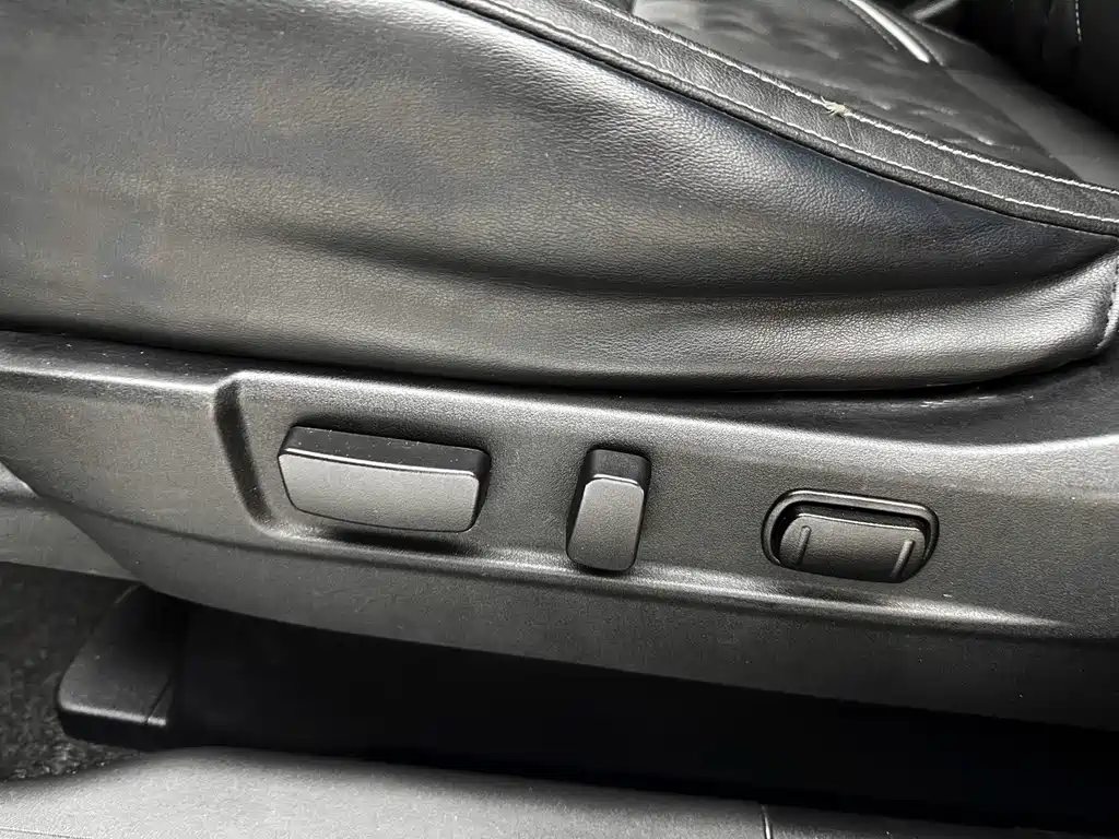 Mitsubishi Outlander 2022 — фото 18