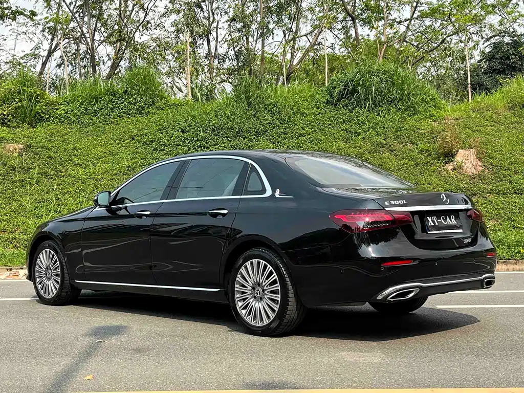 Mercedes-Benz E-Class 2023