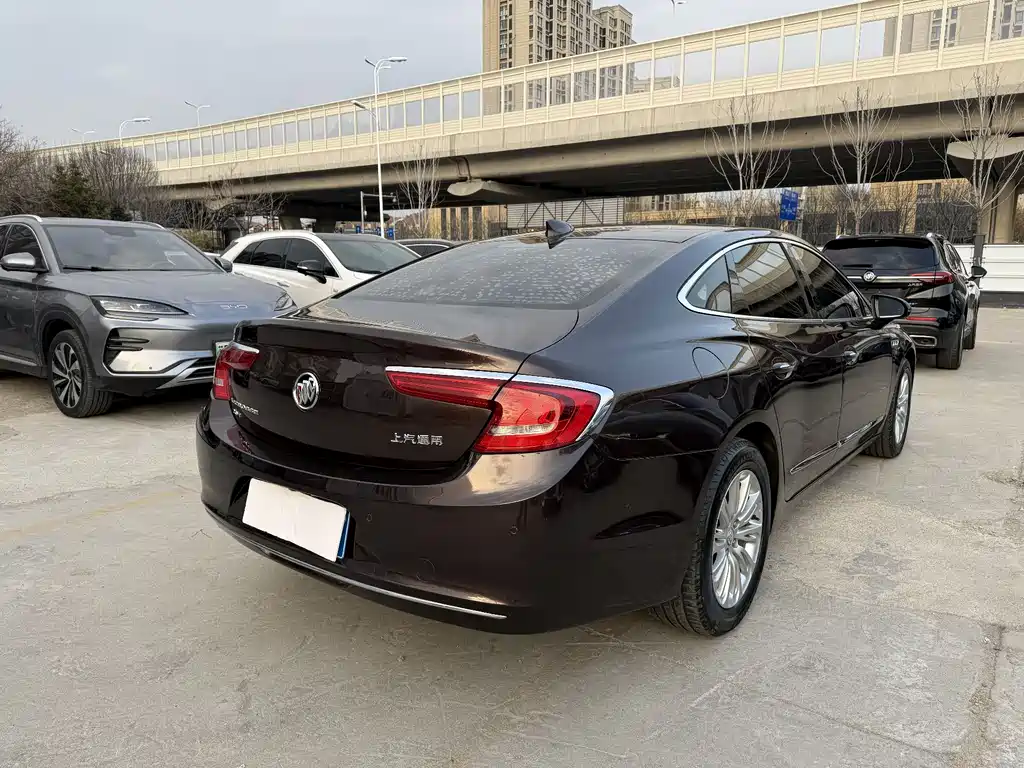 Buick LaCrosse 2018 — фото 10