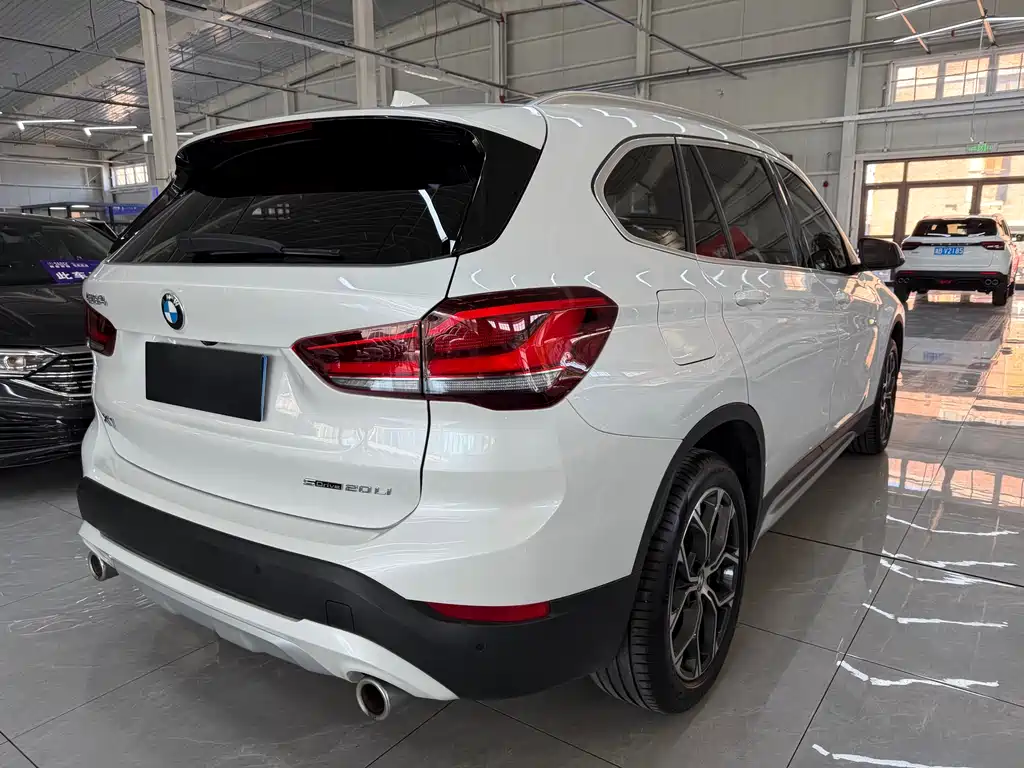 BMW X1 2022 — фото 4