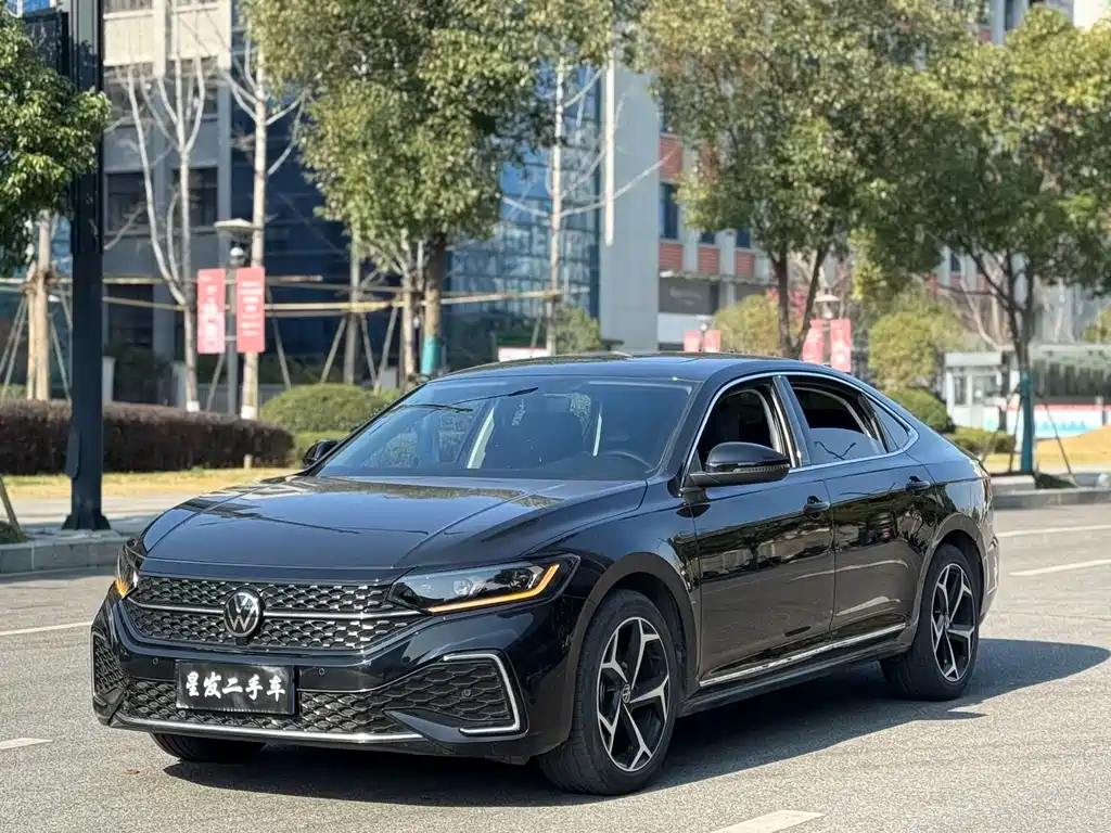 Volkswagen Passat 2025