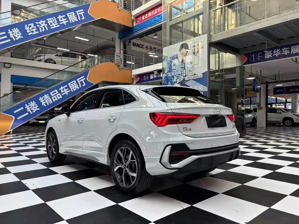 Audi Q3 Sportback 2021 — фото 17