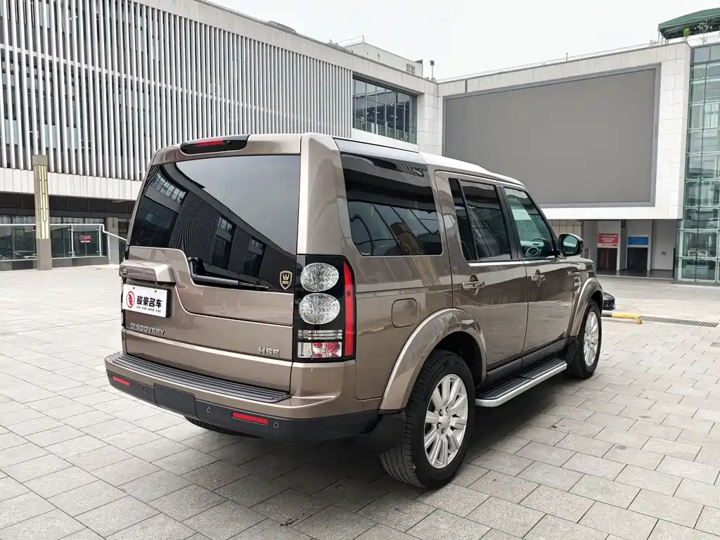 Land Rover Discovery 2015 — фото 20