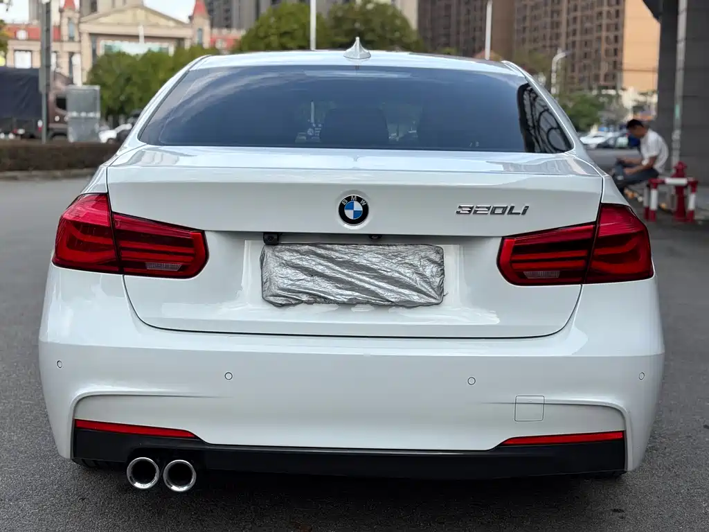 BMW 3 Series 2018 — фото 4