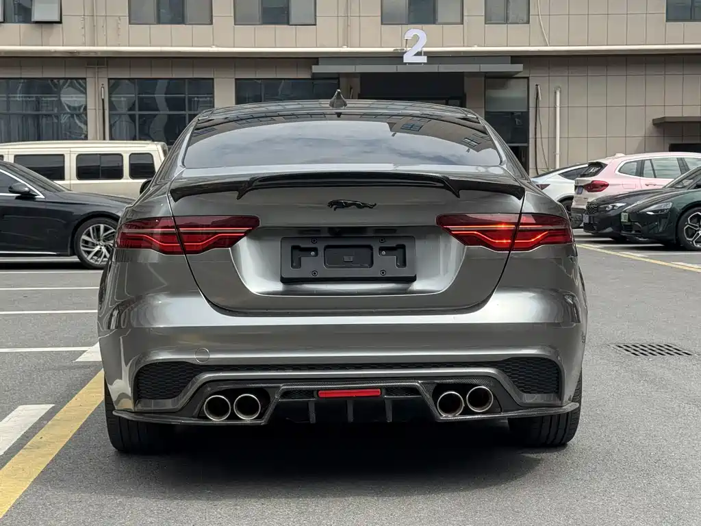 Jaguar XEL 2020 — фото 15
