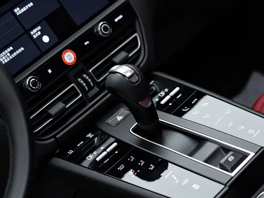 Porsche Macan 2022 — фото 14