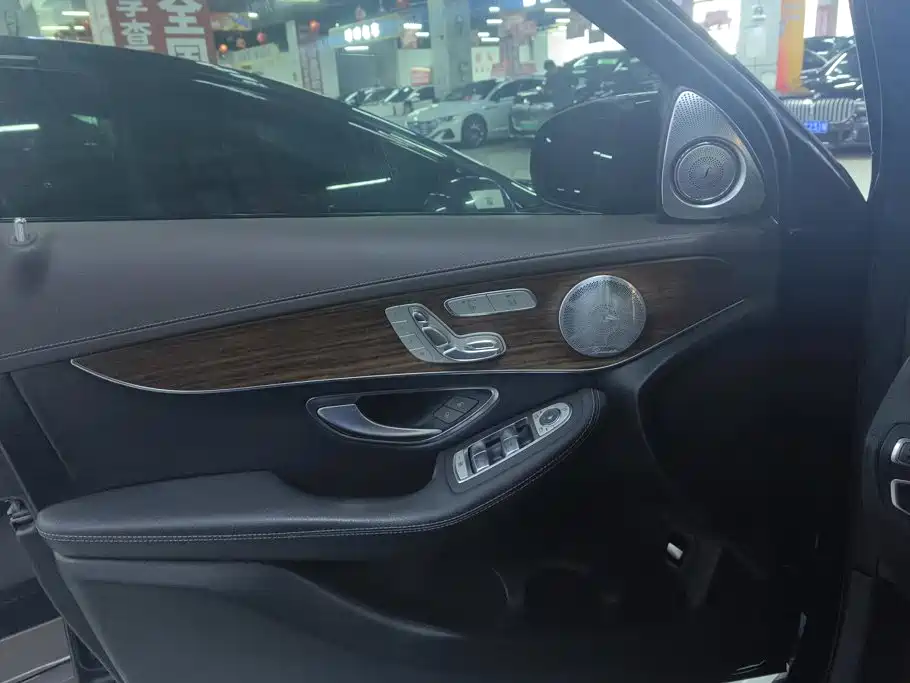 Mercedes-Benz GLC 2021