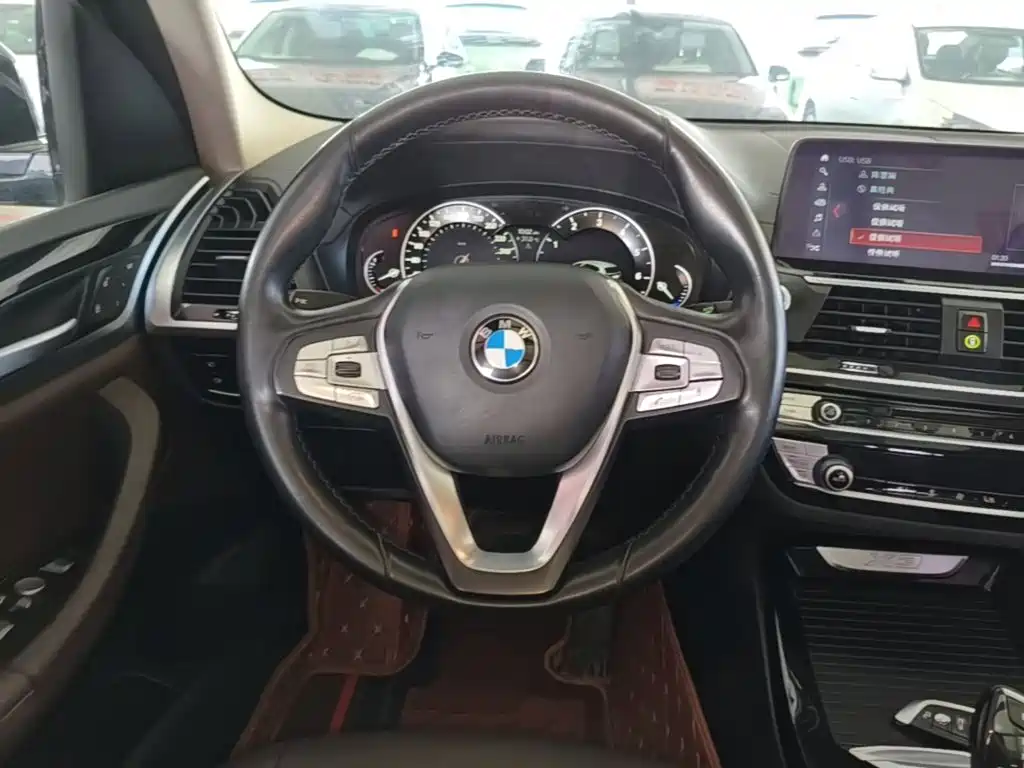 BMW X3 2018 — фото 11