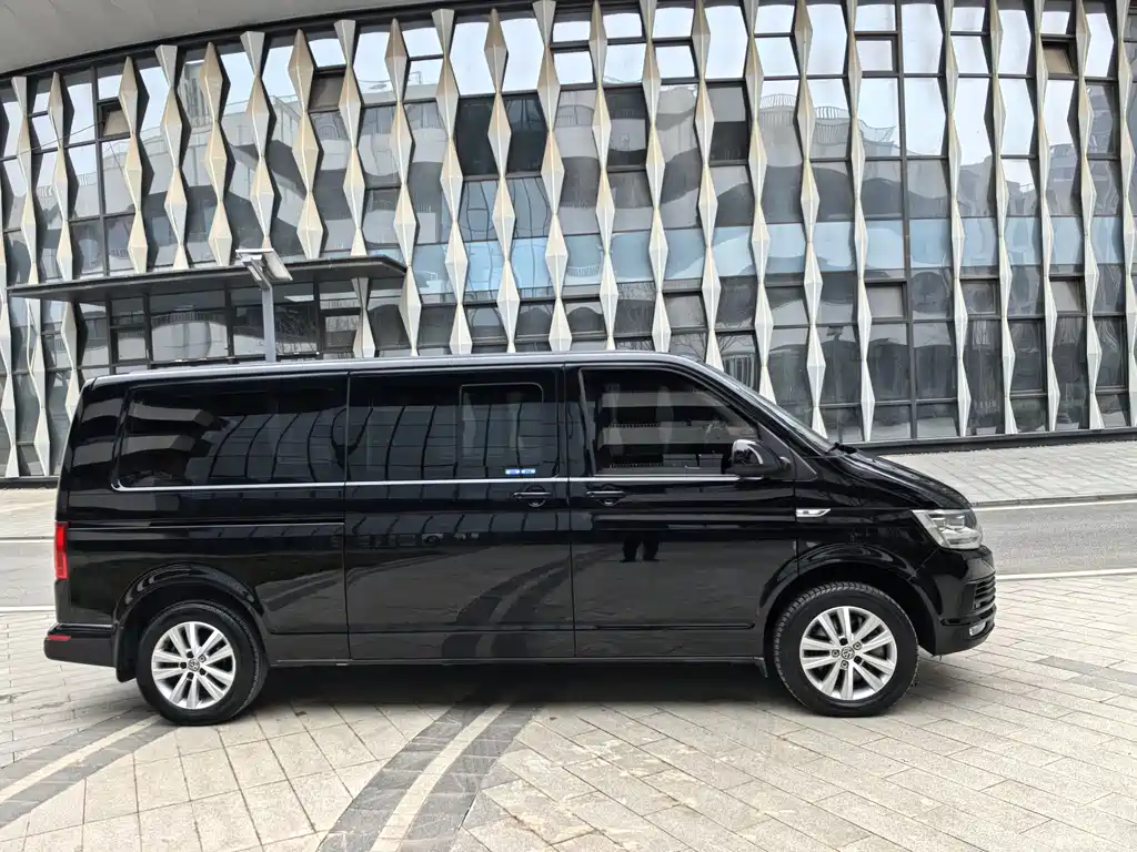 Volkswagen Caravelle 2017 — фото 4