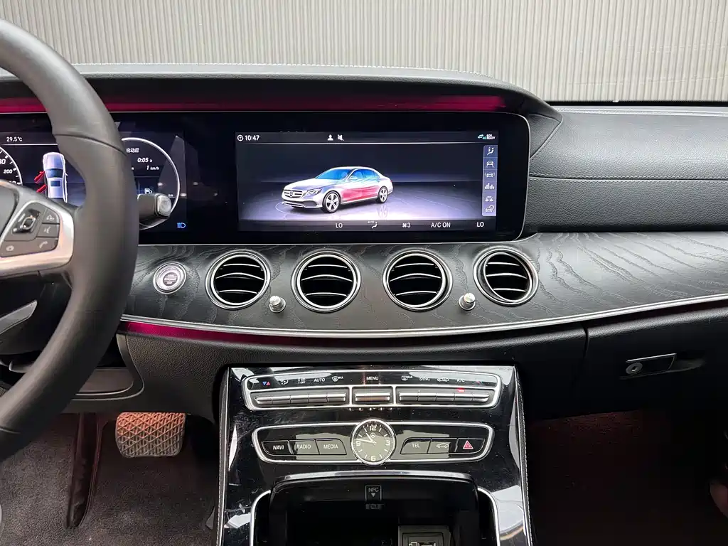 Mercedes-Benz E-Class 2017 — фото 8