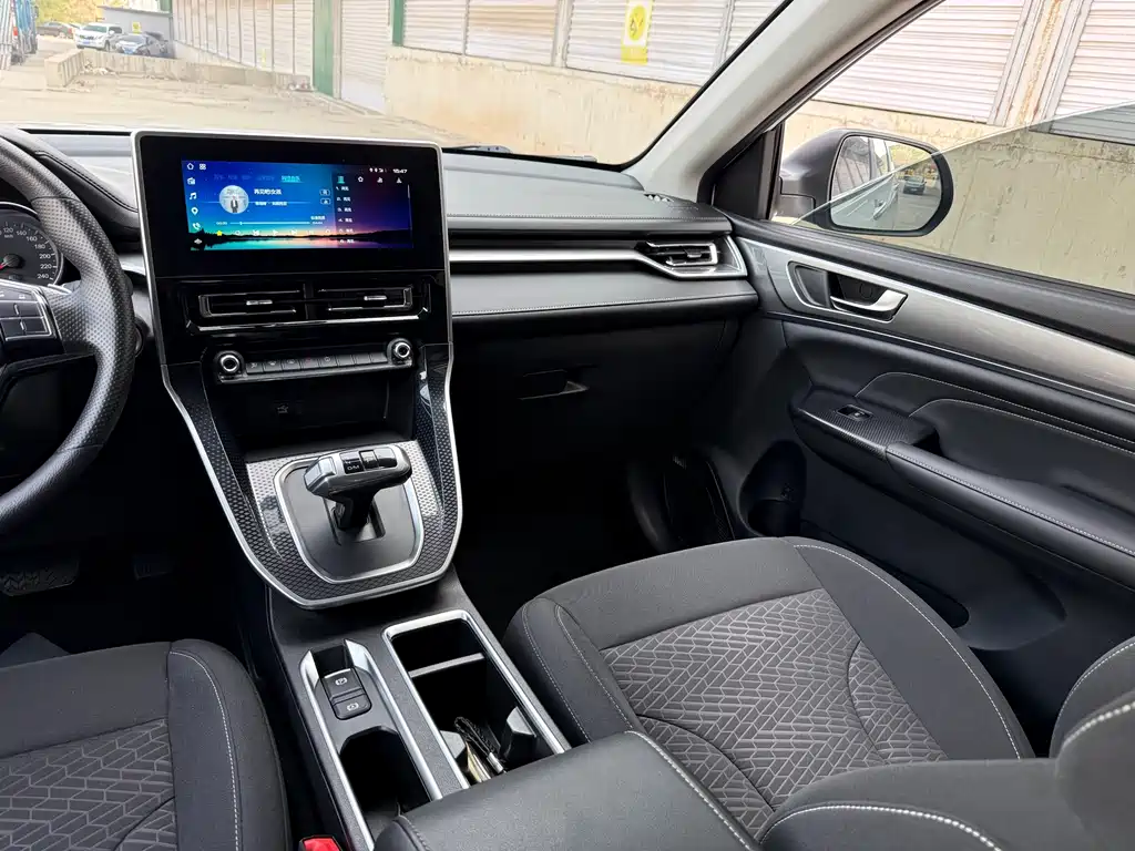 Haval M6 2023 — фото 12