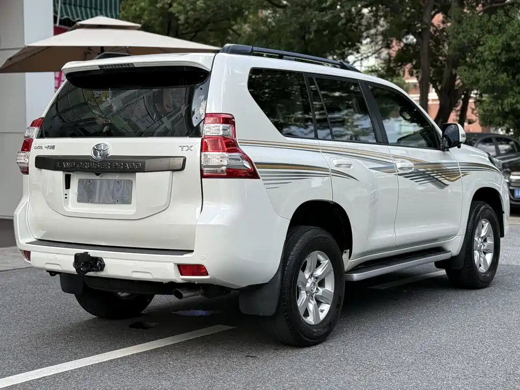 Toyota Prado 2016 — фото 13