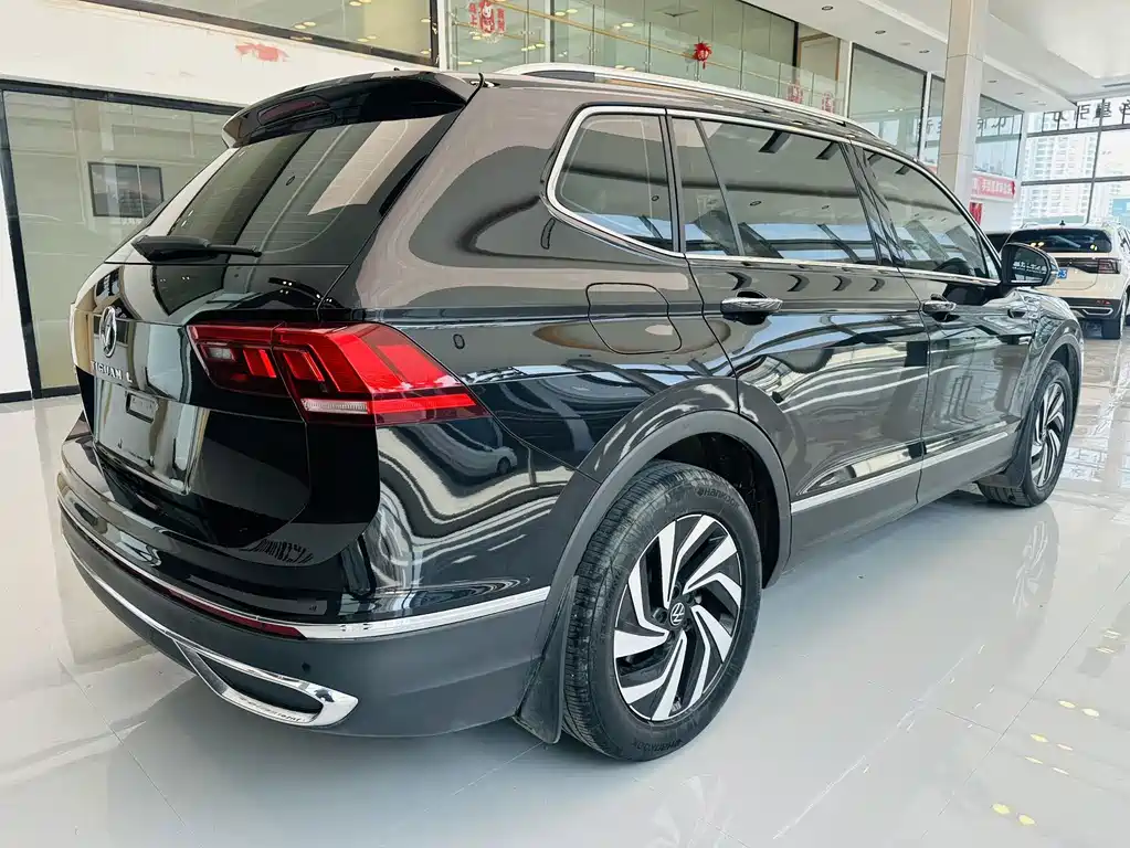 Volkswagen Tiguan L 2022