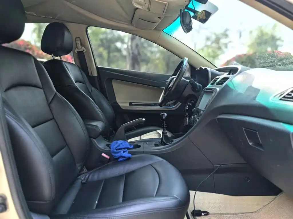 Haima Vanda Electric 2015 — фото 15