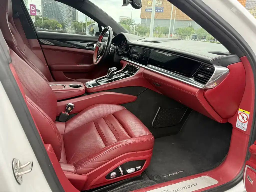 Porsche Panamera 2017 — фото 12
