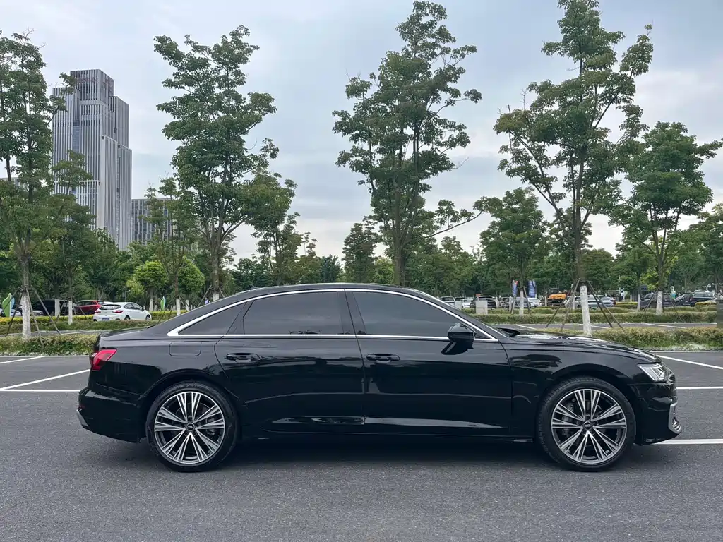 Audi A6L 2025 — фото 7
