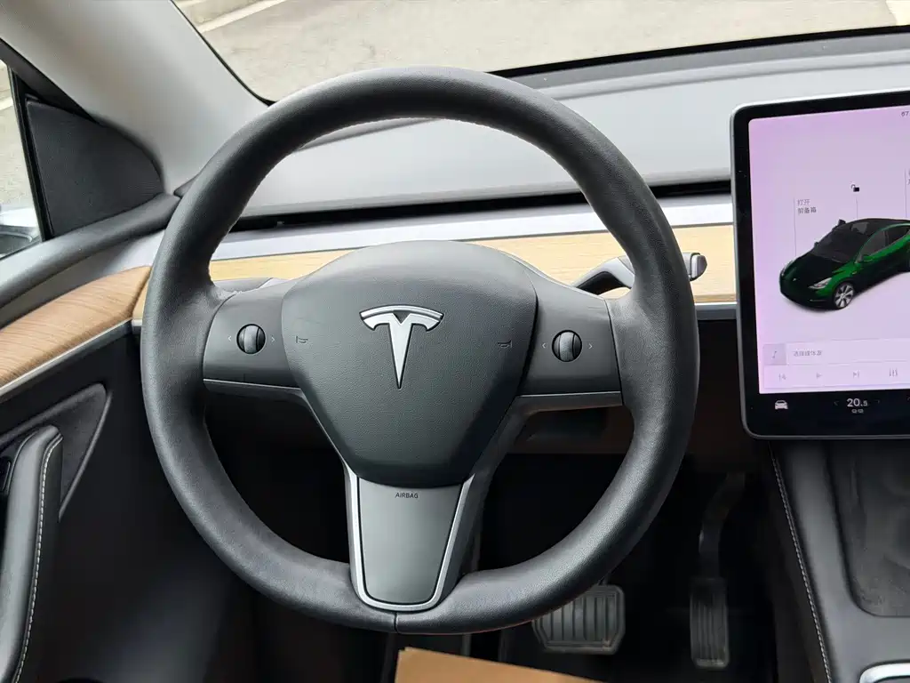 Tesla Model Y 2021 — фото 16