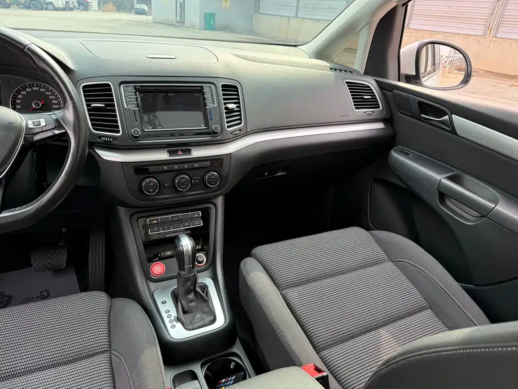 Volkswagen Sharan 2019 — фото 14