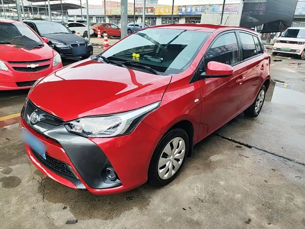 Toyota Yaris L 2019 — фото 1