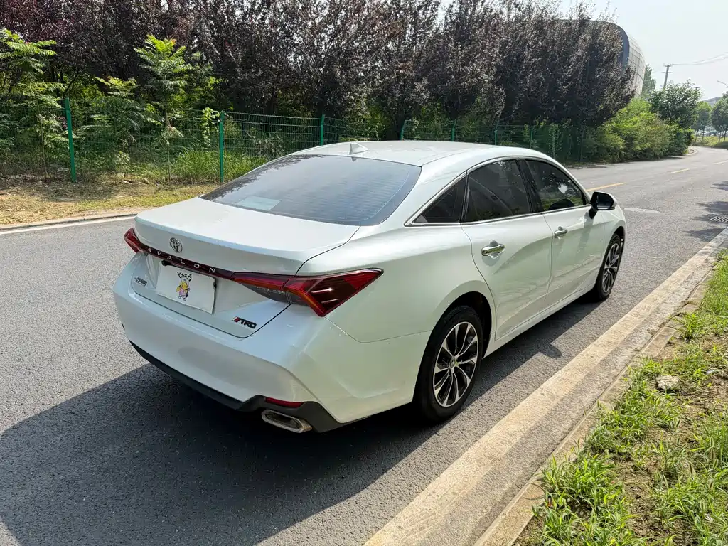 Toyota Avalon 2022 — фото 14