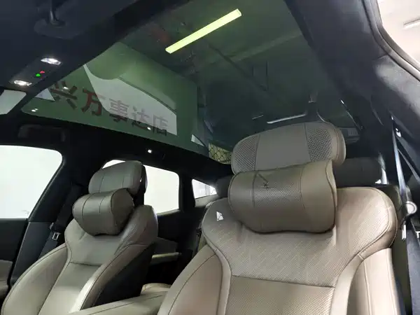 Lynk & Co Z10 2025