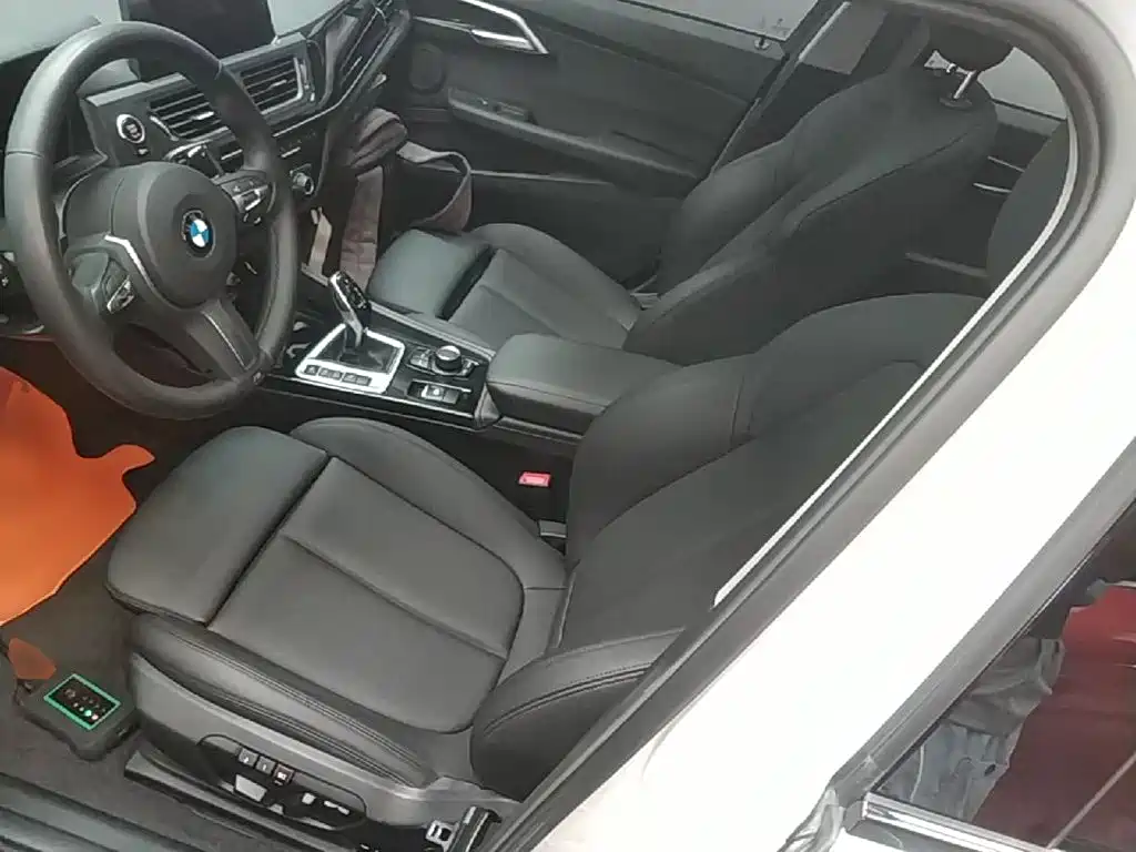 BMW 1 Series 2019 — фото 15