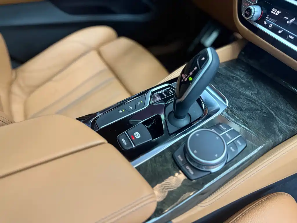 BMW 6 Series GT 2019 — фото 19