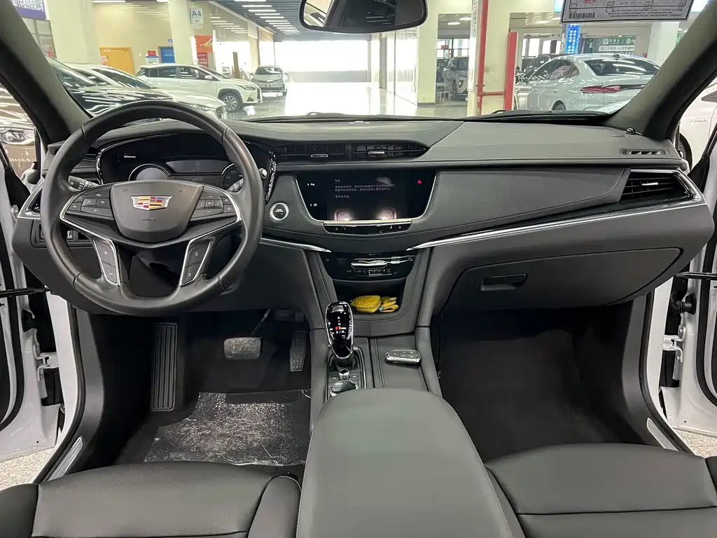 Cadillac XT5 2022 — фото 20