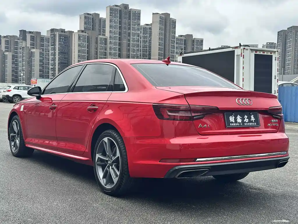 Audi A4L 2019 — фото 9