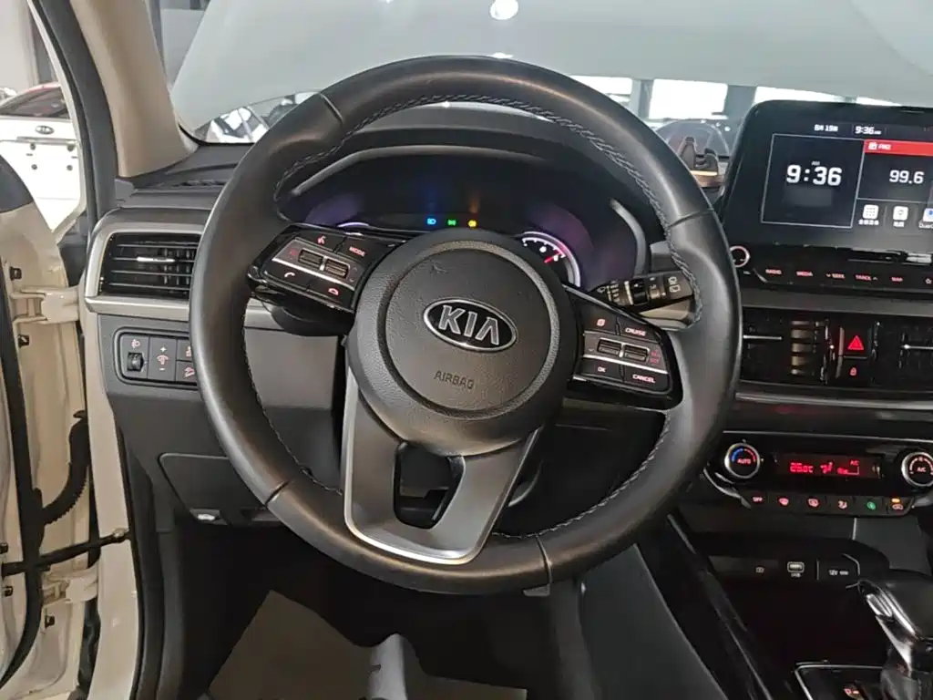 Kia Sportage 2018 — фото 11