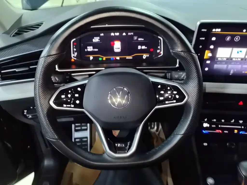 Volkswagen Tiguan L 2022 — фото 11