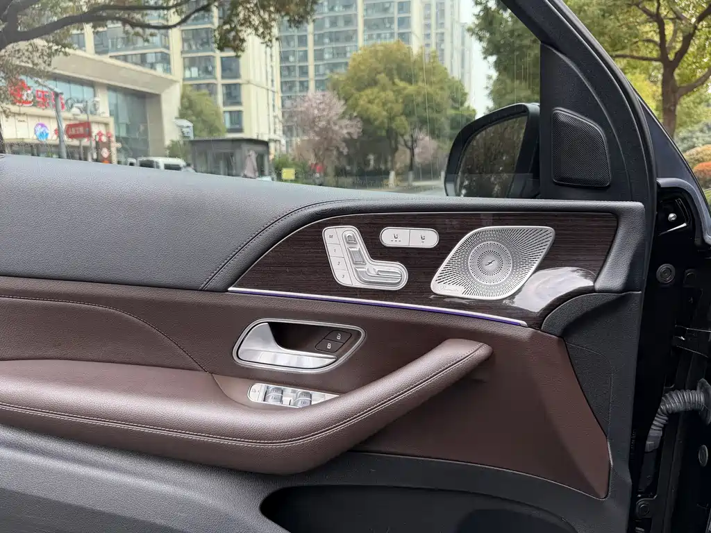 Mercedes-Benz GLS 2021 — фото 12