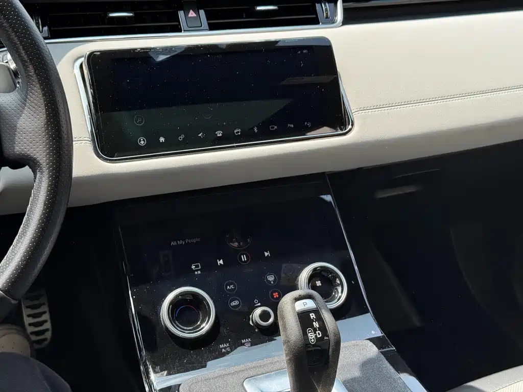 Land Rover Range Rover Evoque 2020 — фото 14